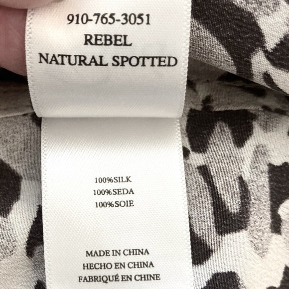 RAILS Rebel Natural Spotted Animal Print Silk Shirt Blouse - Picture 9 of 10